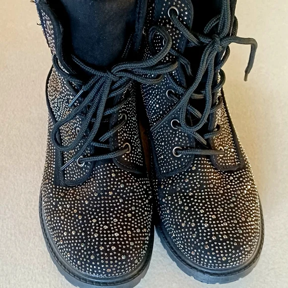 Rock & Candy Studded Rhinestone Black Biker BootsFaux fur linedWomen's Size 9 - Picture 4 of 12